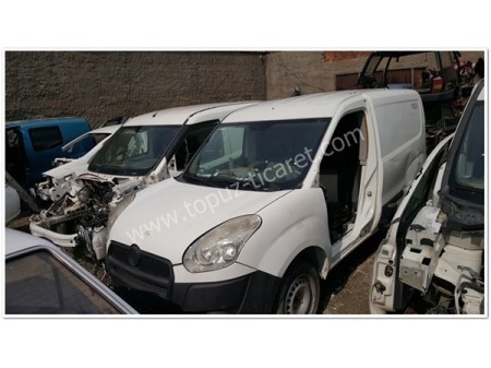 Fiat doblo 3 çıkma sağ çamurluk